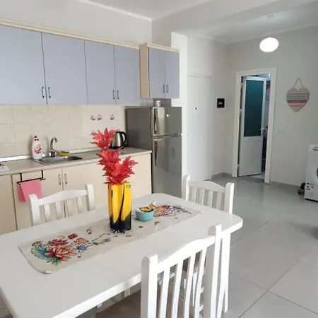 Perla 2- Seaview & Appartement